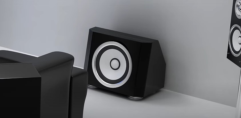How to Connect a Subwoofer to an Old Amplifier